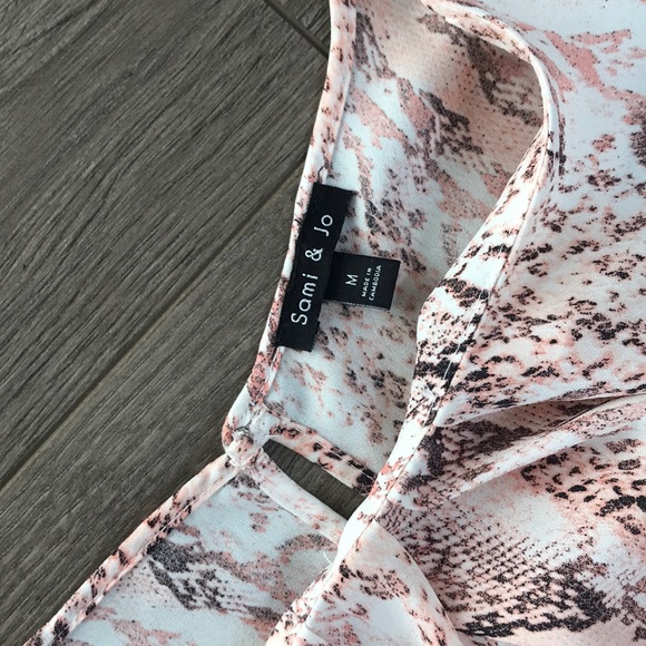 Blouse - Picture 2 of 3